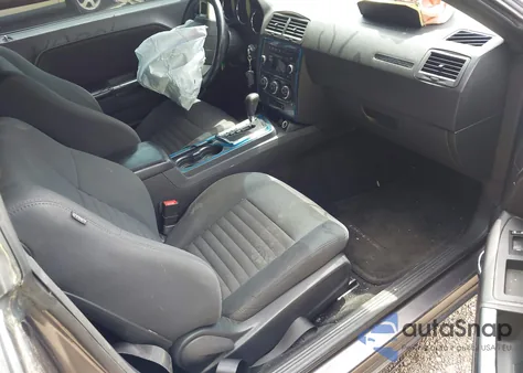 2014 Dodge Challenger Sxt z USA, uszkodzony, nr VIN 2C3CDYAGXEH107477